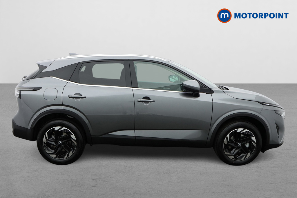 Nissan Qashqai N-Connecta Automatic Petrol SUV - Stock Number (1569412) - Drivers side