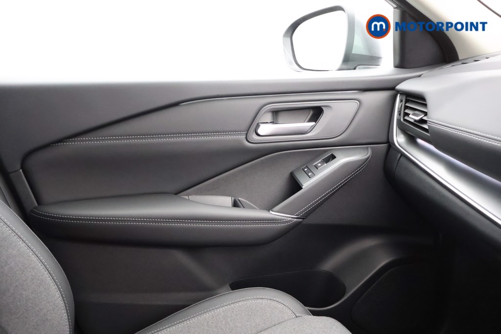 Nissan Qashqai N-Connecta Automatic Petrol SUV - Stock Number (1569414) - 7th supplementary image