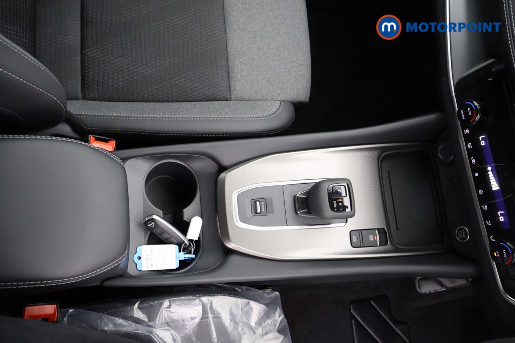 Nissan Qashqai N-Connecta Automatic Petrol SUV - Stock Number (1569414) - 8th supplementary image