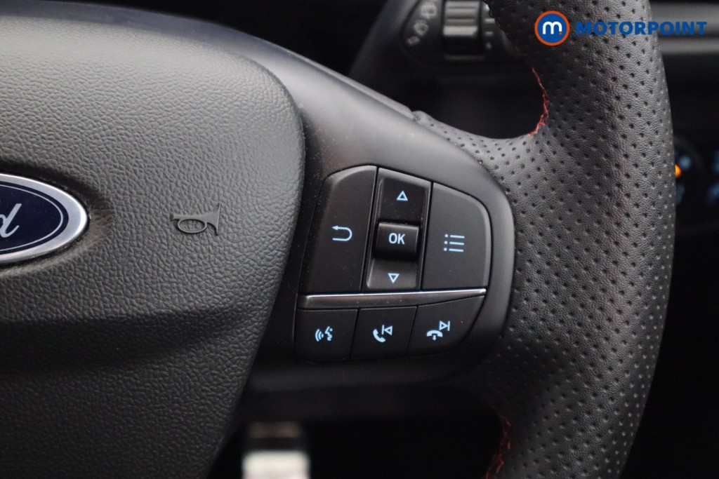Ford Focus St-Line Vignale Manual Petrol-Electric Hybrid Hatchback - Stock Number (1569623) - 5th supplementary image