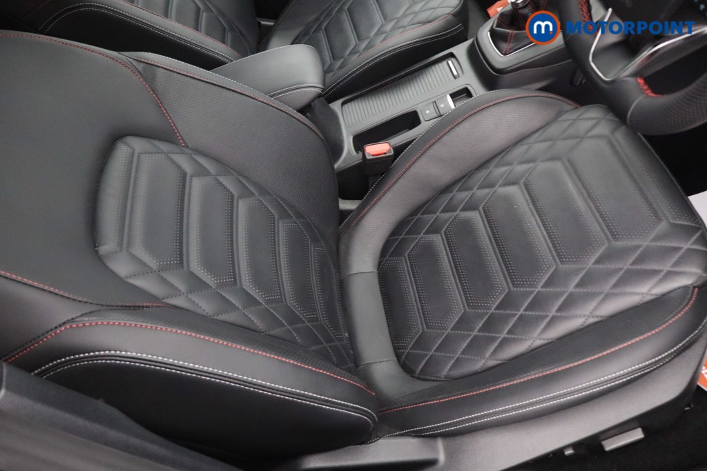 Ford Focus St-Line Vignale Manual Petrol-Electric Hybrid Hatchback - Stock Number (1569623) - 15th supplementary image