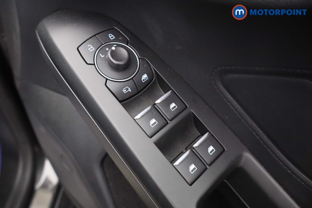 Ford Focus St-Line Vignale Manual Petrol-Electric Hybrid Hatchback - Stock Number (1569623) - 17th supplementary image