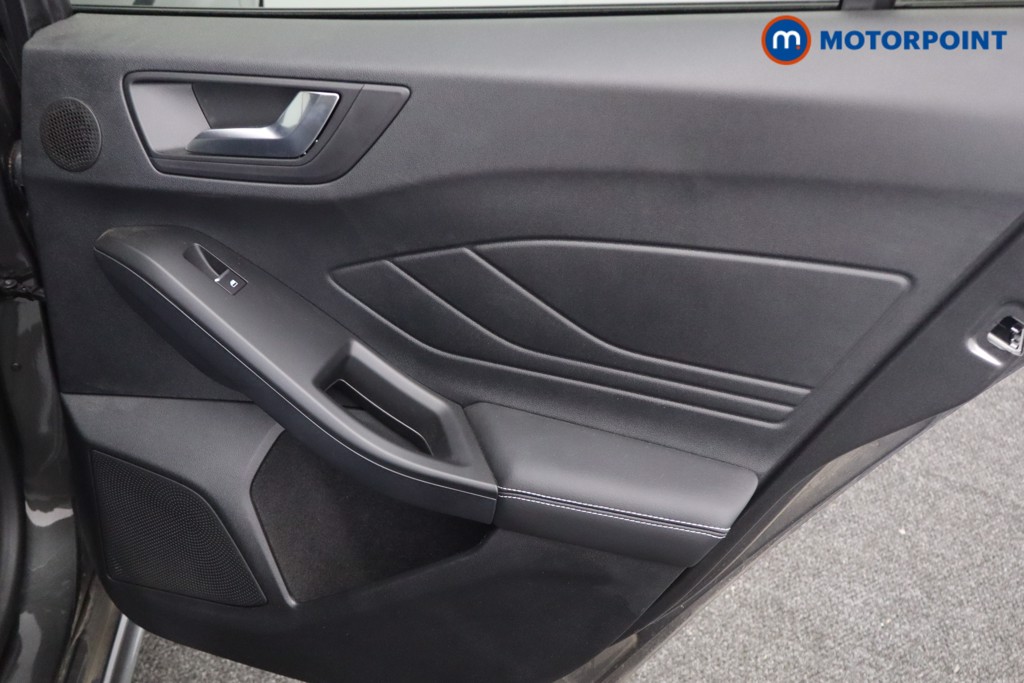 Ford Focus St-Line Vignale Manual Petrol-Electric Hybrid Hatchback - Stock Number (1569623) - 19th supplementary image