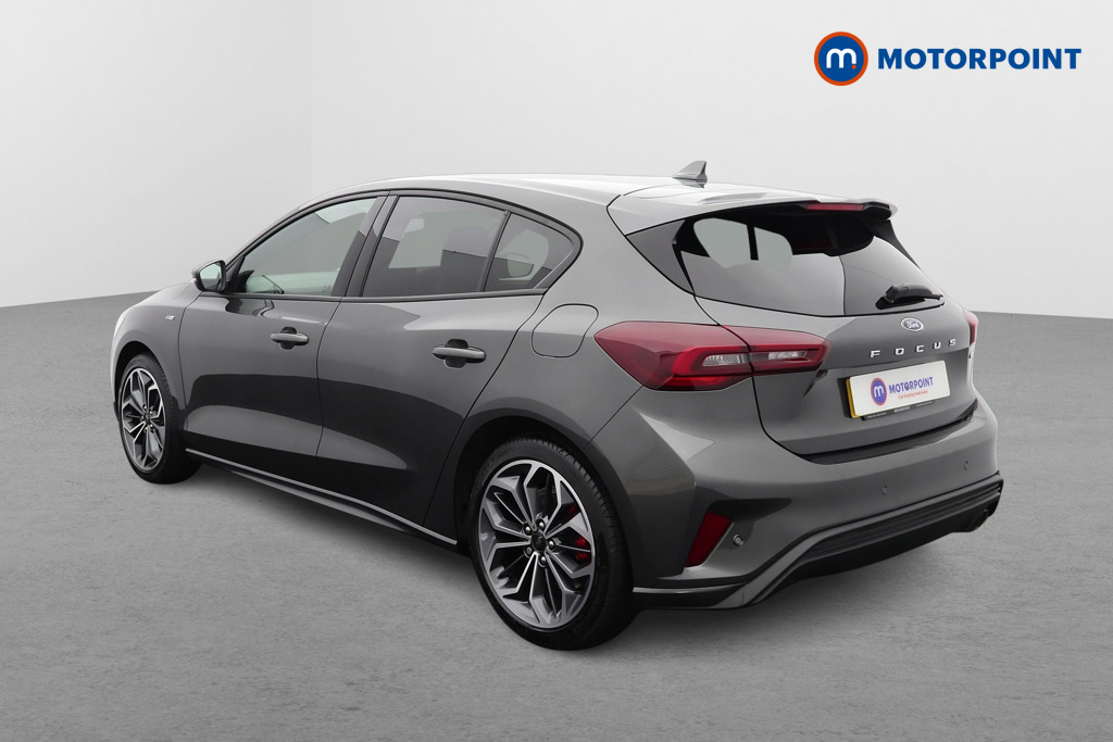 Ford Focus St-Line Vignale Manual Petrol-Electric Hybrid Hatchback - Stock Number (1569623) - Passenger side rear corner