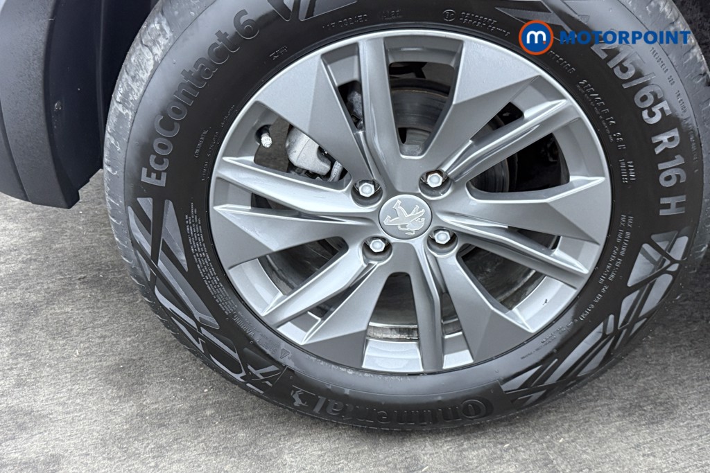 Peugeot 2008 Active Premium-Plus Manual Petrol SUV - Stock Number (1569780) - 16th supplementary image
