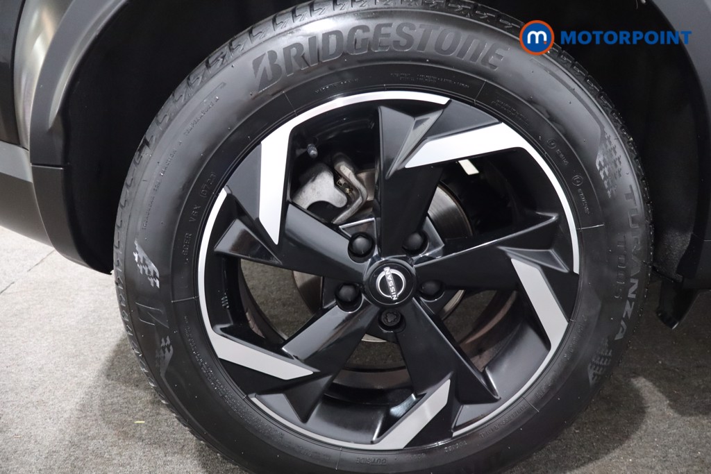 Nissan Juke N-Connecta Automatic Petrol SUV - Stock Number (1569841) - 9th supplementary image