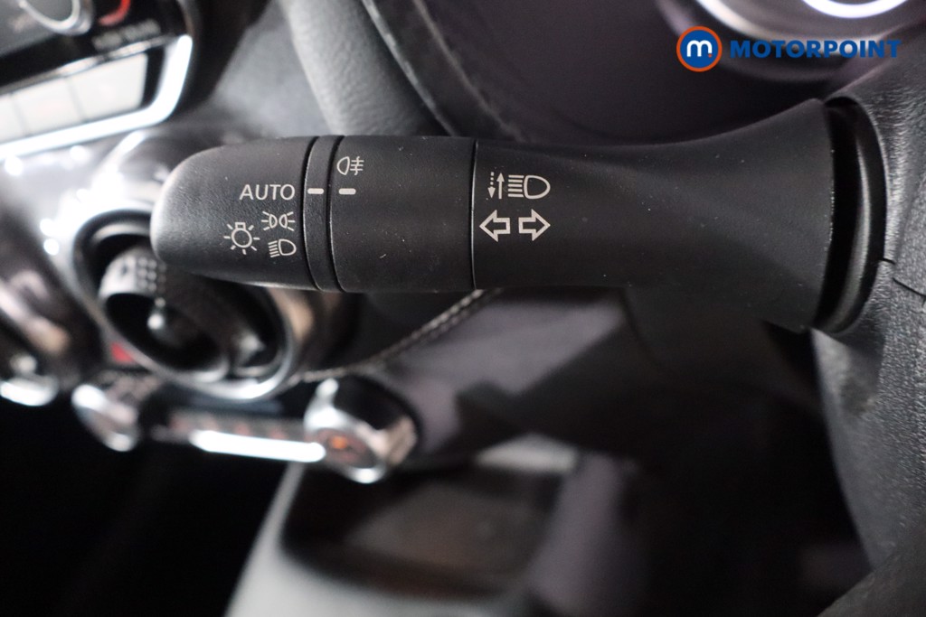 Nissan Juke N-Connecta Automatic Petrol SUV - Stock Number (1569841) - 20th supplementary image