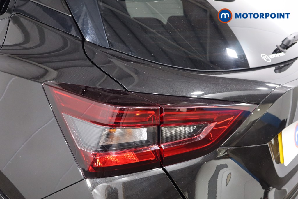 Nissan Juke N-Connecta Automatic Petrol SUV - Stock Number (1569841) - 32nd supplementary image