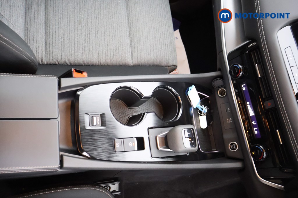 Nissan X-Trail N-Connecta Automatic Petrol-Electric Hybrid SUV - Stock Number (1569968) - 8th supplementary image
