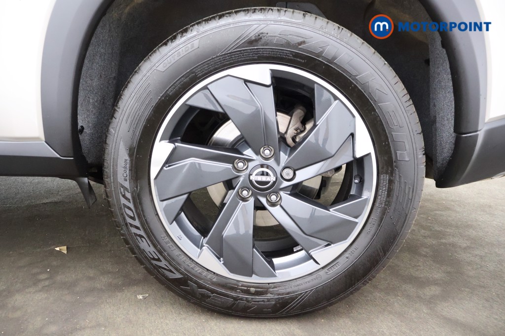 Nissan X-Trail N-Connecta Automatic Petrol-Electric Hybrid SUV - Stock Number (1569968) - 16th supplementary image