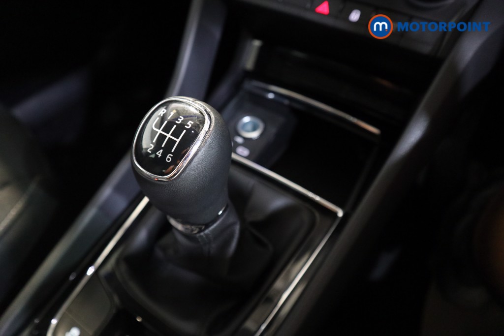 Skoda Karoq Se Drive Manual Petrol SUV - Stock Number (1569976) - 9th supplementary image