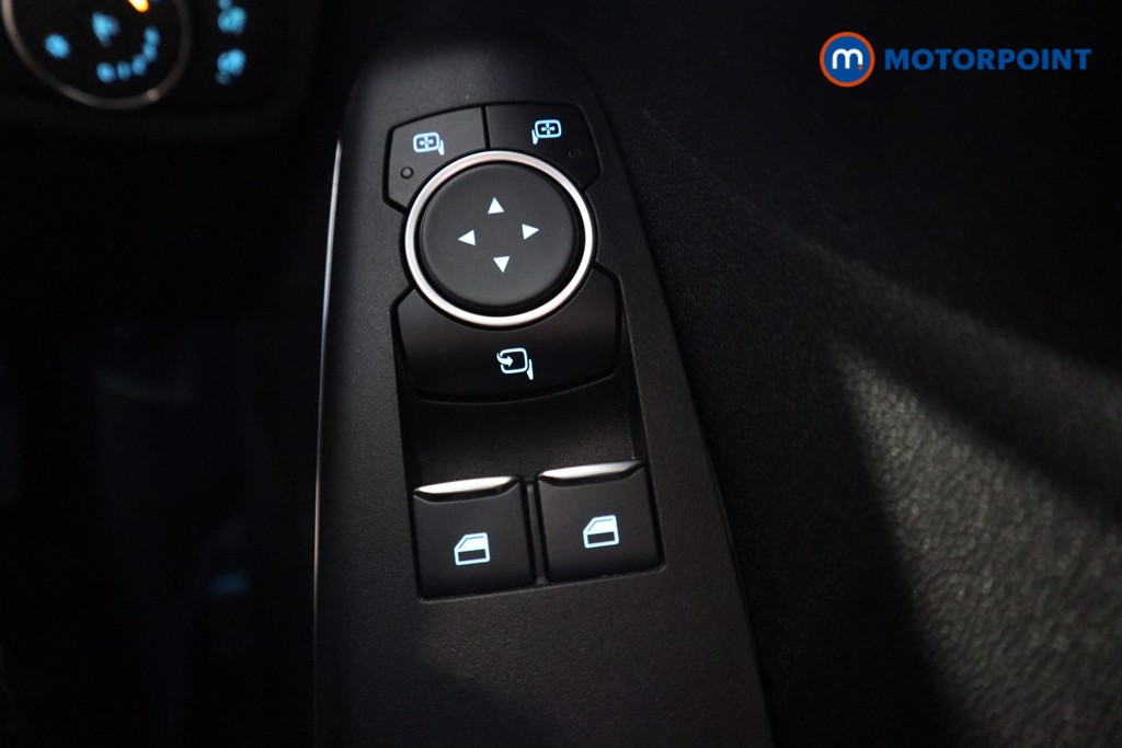 Ford Fiesta Titanium Manual Petrol Hatchback - Stock Number (1570003) - 6th supplementary image