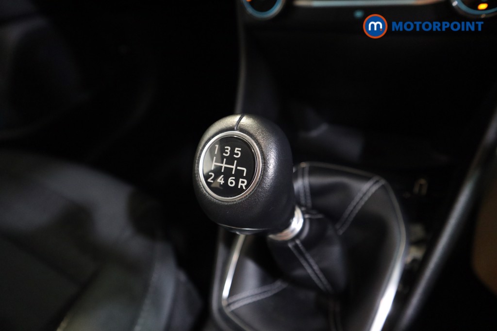 Ford Fiesta Titanium Manual Petrol Hatchback - Stock Number (1570003) - 9th supplementary image