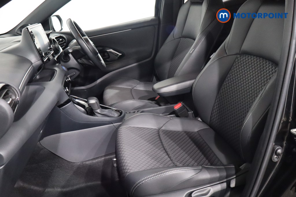 Toyota Yaris Dynamic Automatic Petrol-Electric Hybrid Hatchback - Stock Number (1570014) - 4th supplementary image