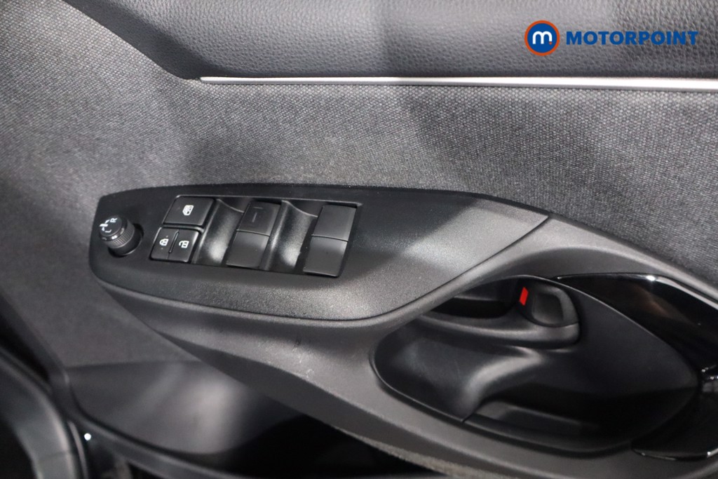Toyota Yaris Dynamic Automatic Petrol-Electric Hybrid Hatchback - Stock Number (1570014) - 22nd supplementary image