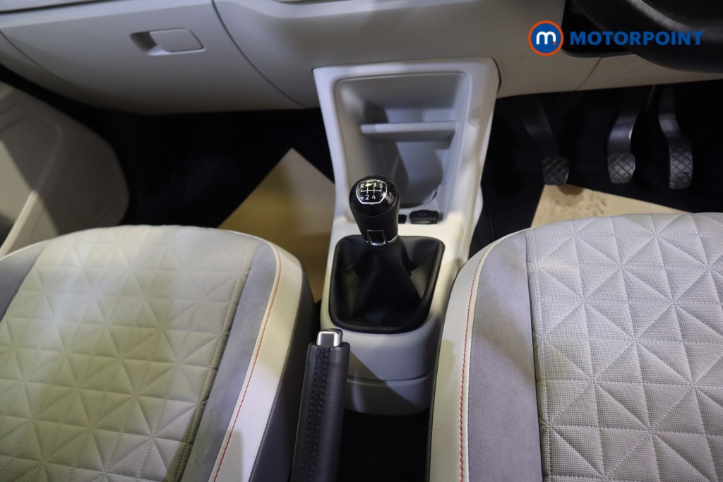 Volkswagen UP Up Beats Manual Petrol Hatchback - Stock Number (1570018) - 5th supplementary image