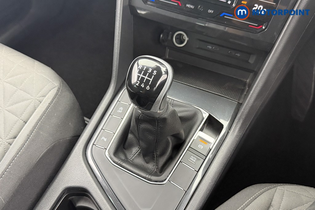 Volkswagen Tiguan Life Manual Petrol SUV - Stock Number (1570139) - 5th supplementary image