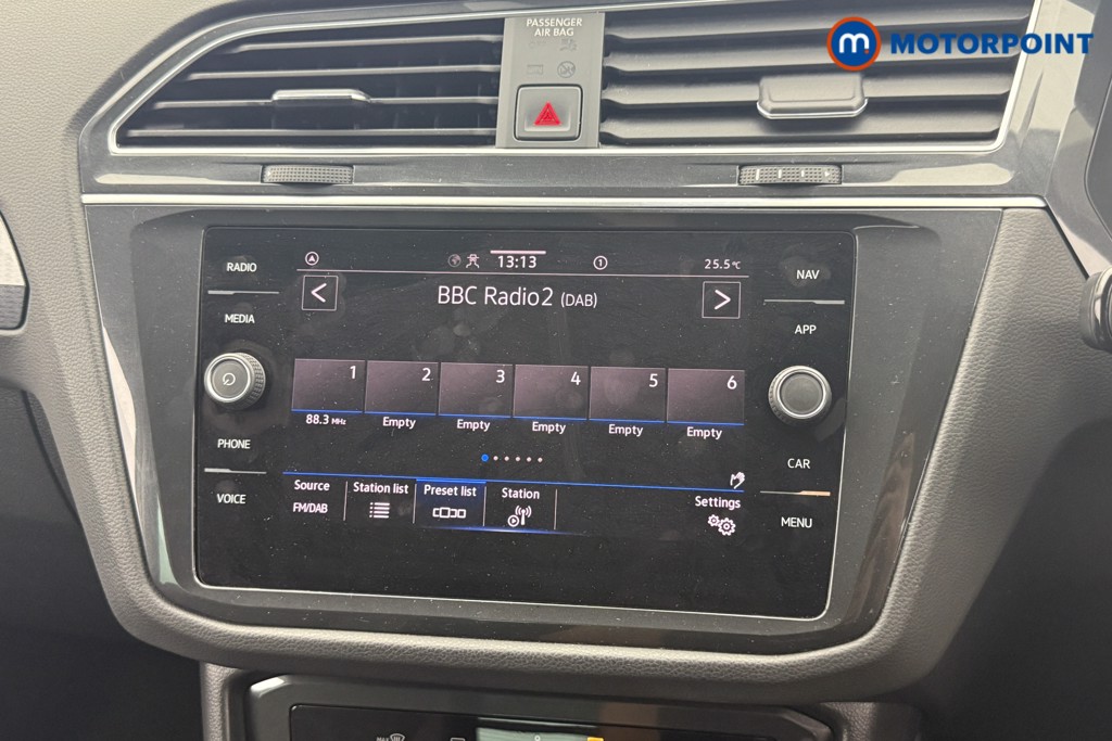 Volkswagen Tiguan Life Manual Petrol SUV - Stock Number (1570139) - 8th supplementary image