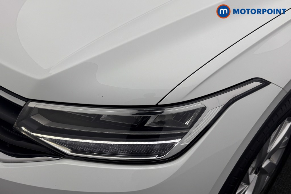 Volkswagen Tiguan Life Manual Petrol SUV - Stock Number (1570139) - 17th supplementary image