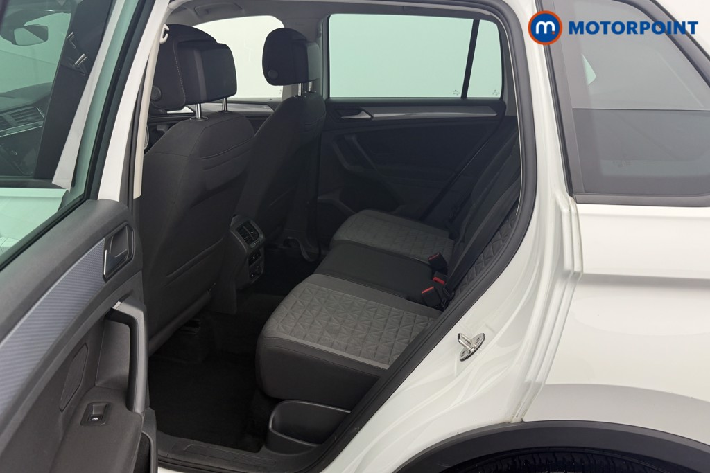 Volkswagen Tiguan Life Manual Petrol SUV - Stock Number (1570139) - 21st supplementary image