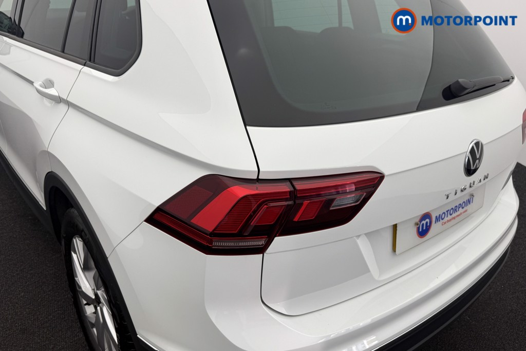 Volkswagen Tiguan Life Manual Petrol SUV - Stock Number (1570139) - 23rd supplementary image