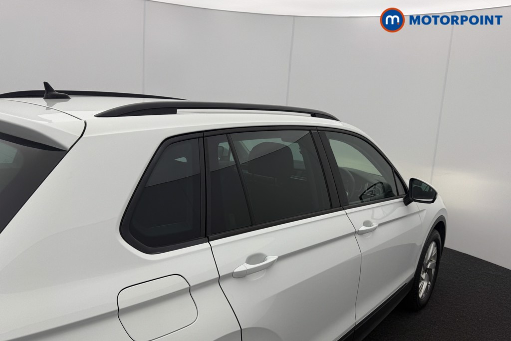 Volkswagen Tiguan Life Manual Petrol SUV - Stock Number (1570139) - 27th supplementary image