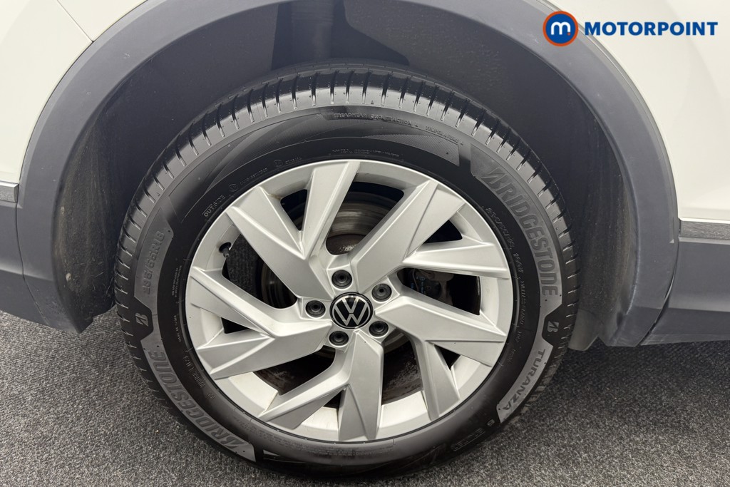 Volkswagen Tiguan Life Manual Petrol SUV - Stock Number (1570139) - 31st supplementary image