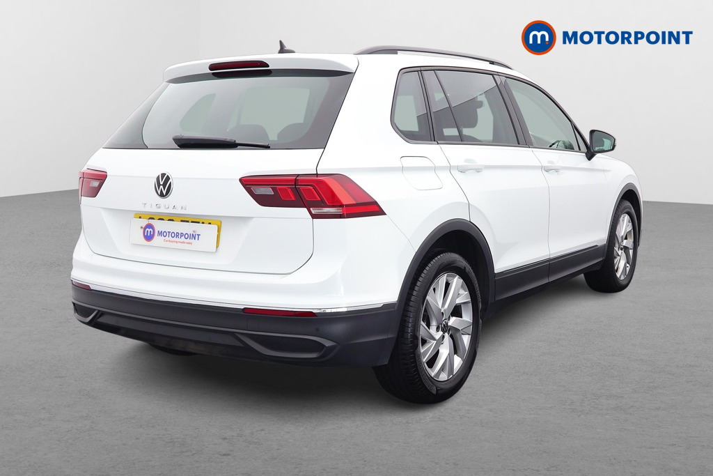 Volkswagen Tiguan Life Manual Petrol SUV - Stock Number (1570139) - Drivers side rear corner