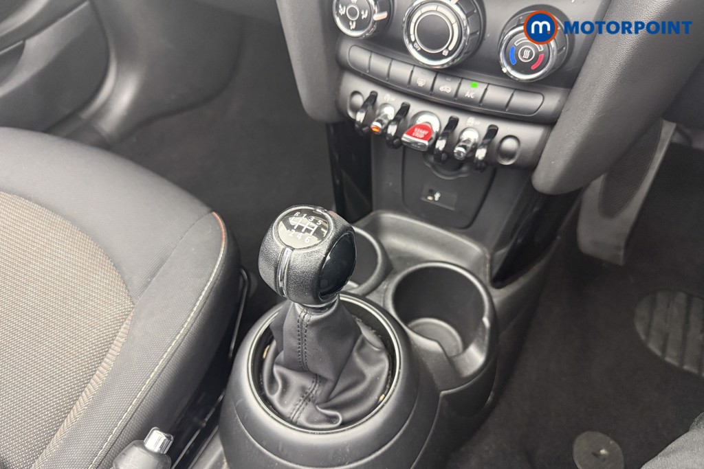 Mini Convertible Cooper Classic Manual Petrol Convertible - Stock Number (1570140) - 5th supplementary image