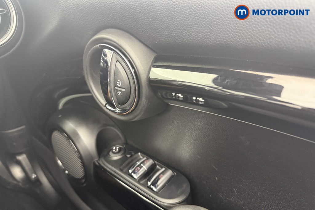 Mini Convertible Cooper Classic Manual Petrol Convertible - Stock Number (1570140) - 13th supplementary image