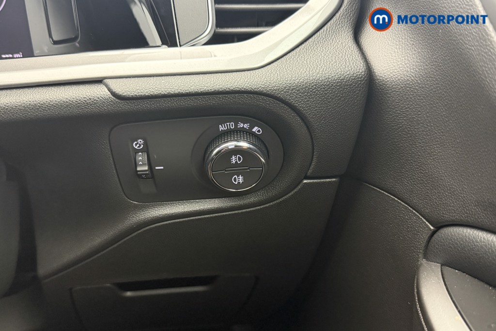 Vauxhall Grandland Ultimate Manual Petrol SUV - Stock Number (1570328) - 13th supplementary image