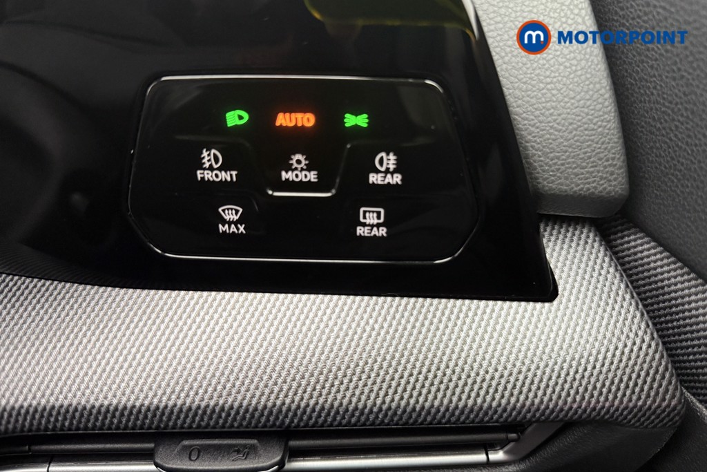 Volkswagen Golf GTI Automatic Petrol Hatchback - Stock Number (1570447) - 17th supplementary image