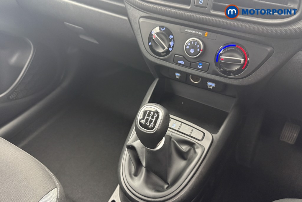 Hyundai I10 Advance Manual Petrol Hatchback - Stock Number (1570700) - 5th supplementary image