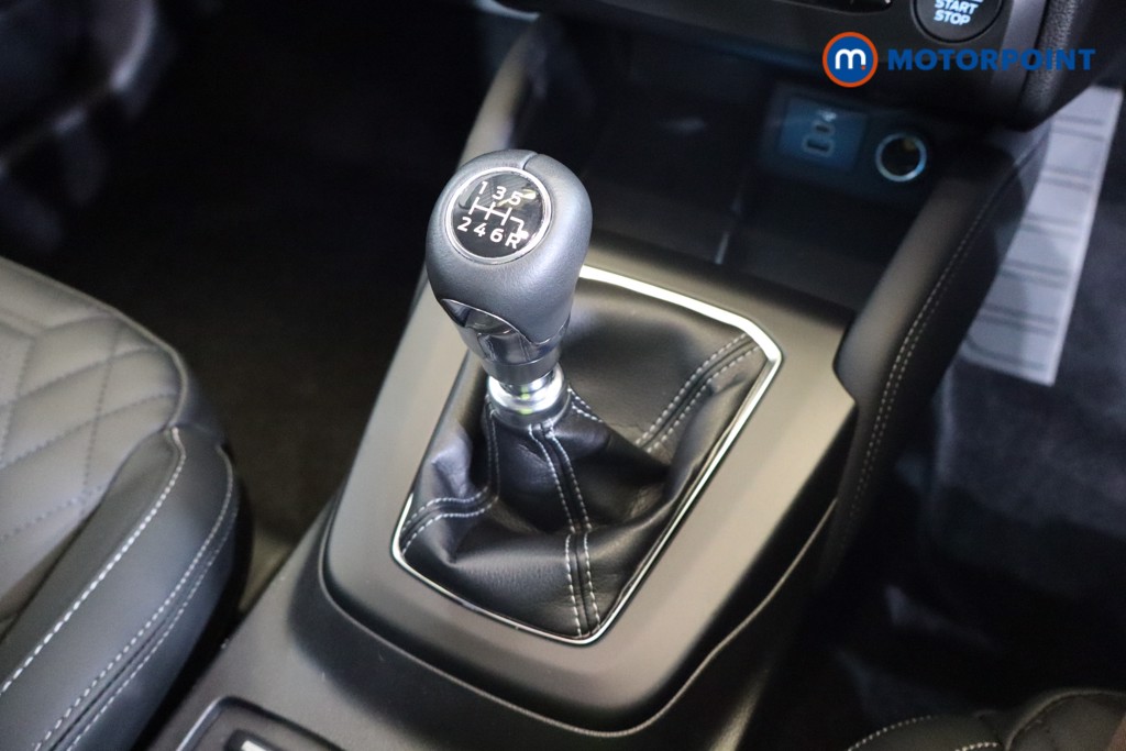 Ford Focus Titanium X Manual Petrol-Electric Hybrid Hatchback - Stock Number (1570783) - 13th supplementary image
