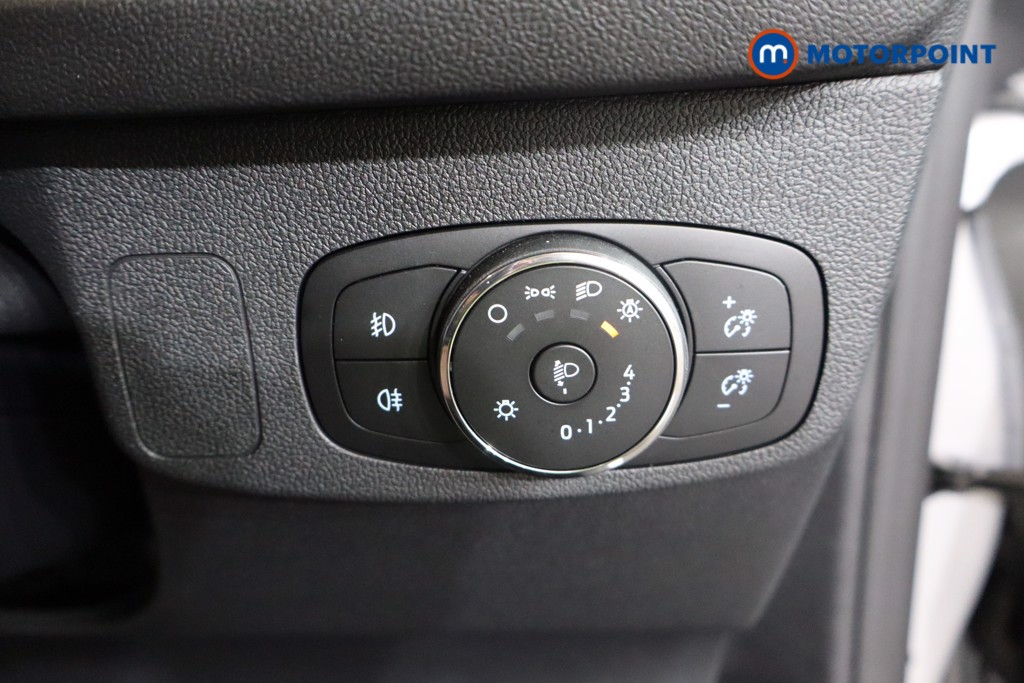 Ford Focus Titanium X Manual Petrol-Electric Hybrid Hatchback - Stock Number (1570783) - 18th supplementary image