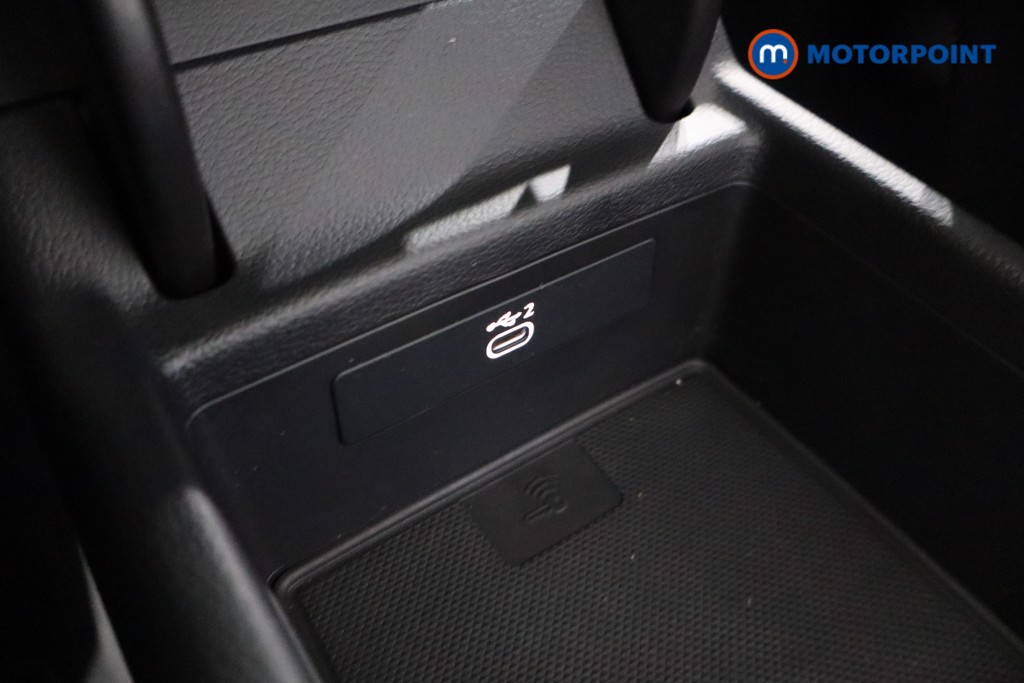 Audi A4 Black Edition Automatic Petrol Estate - Stock Number (1570968) - 19th supplementary image