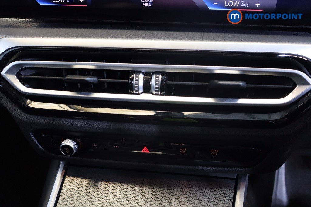 BMW 3 Series M Sport Automatic Petrol Plug-In Hybrid Saloon - Stock Number (1571191) - 11th supplementary image