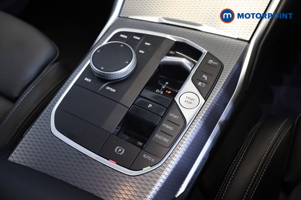 BMW 3 Series M Sport Automatic Petrol Plug-In Hybrid Saloon - Stock Number (1571191) - 12th supplementary image