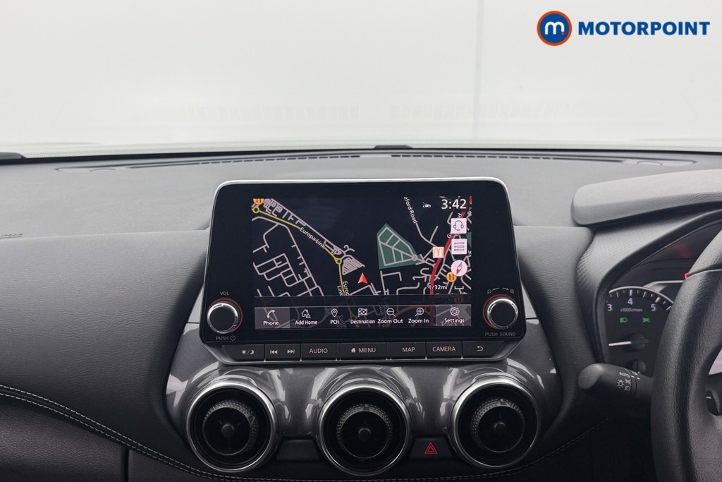 Nissan Juke N-Connecta Automatic Petrol SUV - Stock Number (1545554) - 2nd supplementary image