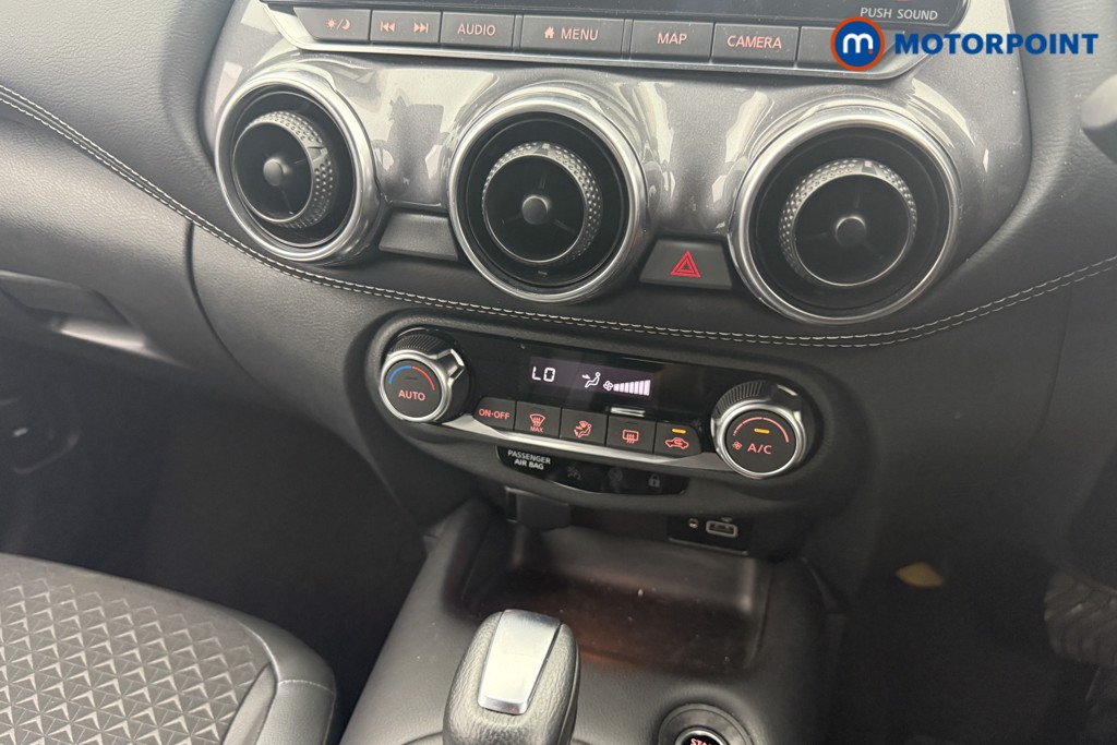 Nissan Juke N-Connecta Automatic Petrol SUV - Stock Number (1545554) - 4th supplementary image