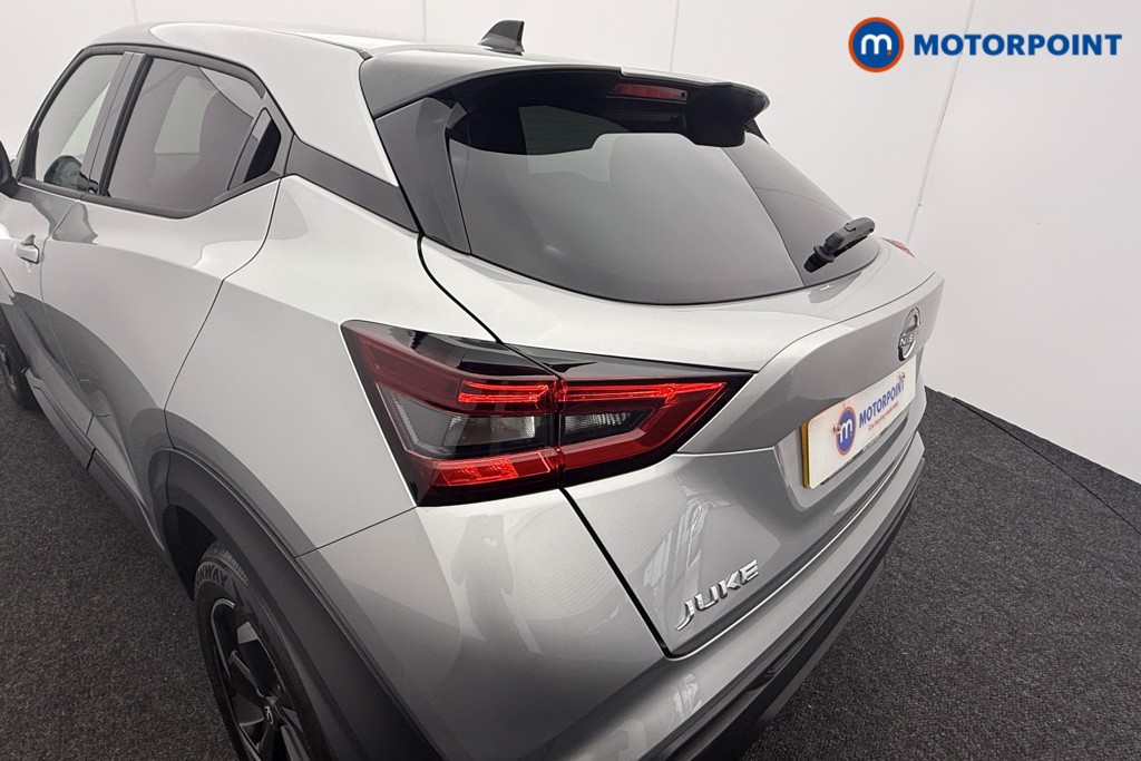 Nissan Juke N-Connecta Automatic Petrol SUV - Stock Number (1545554) - 21st supplementary image