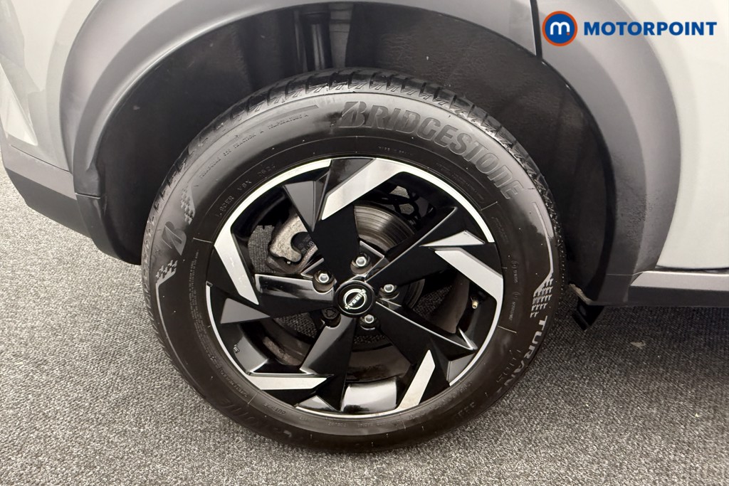 Nissan Juke N-Connecta Automatic Petrol SUV - Stock Number (1545554) - 29th supplementary image