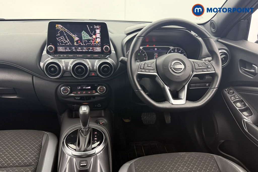 Nissan Juke N-Connecta Automatic Petrol SUV - Stock Number (1545554) - 1st supplementary image