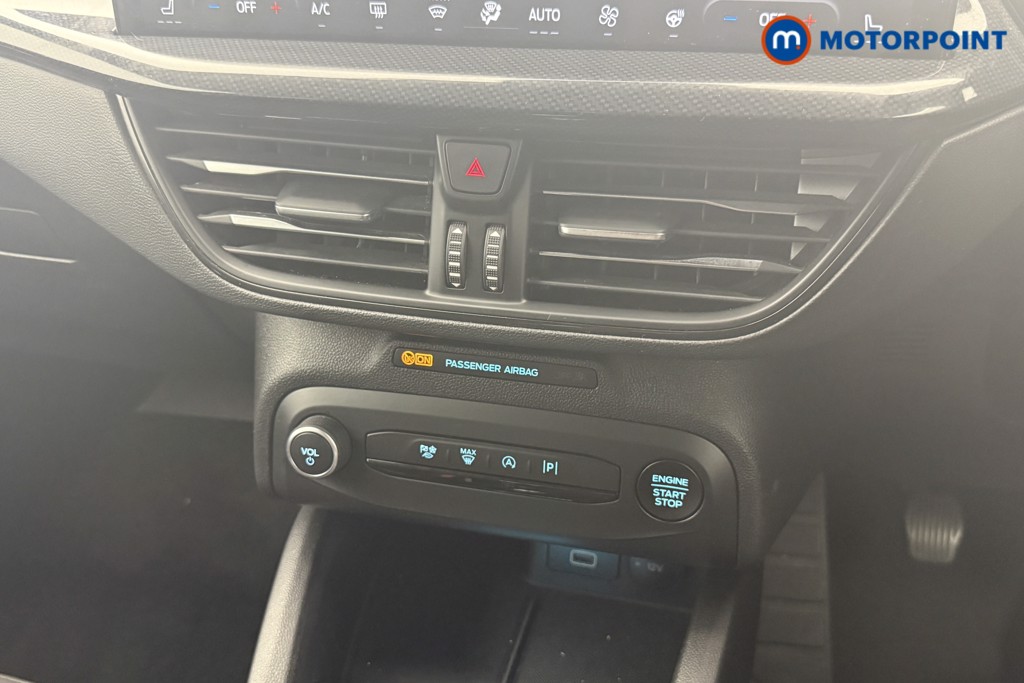 Ford Focus St-Line Manual Petrol Hatchback - Stock Number (1558502) - 4th supplementary image