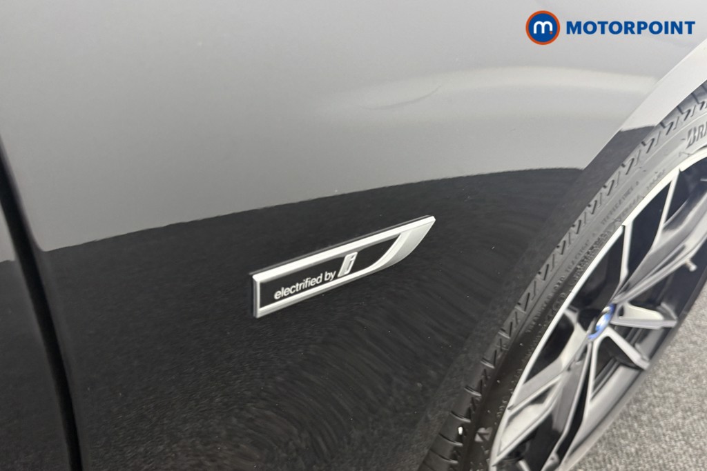 BMW 3 Series M Sport Automatic Petrol Plug-In Hybrid Estate - Stock Number (1560988) - 15th supplementary image