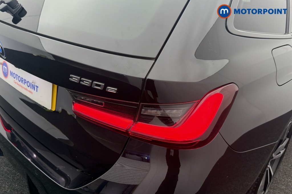 BMW 3 Series M Sport Automatic Petrol Plug-In Hybrid Estate - Stock Number (1560988) - 23rd supplementary image