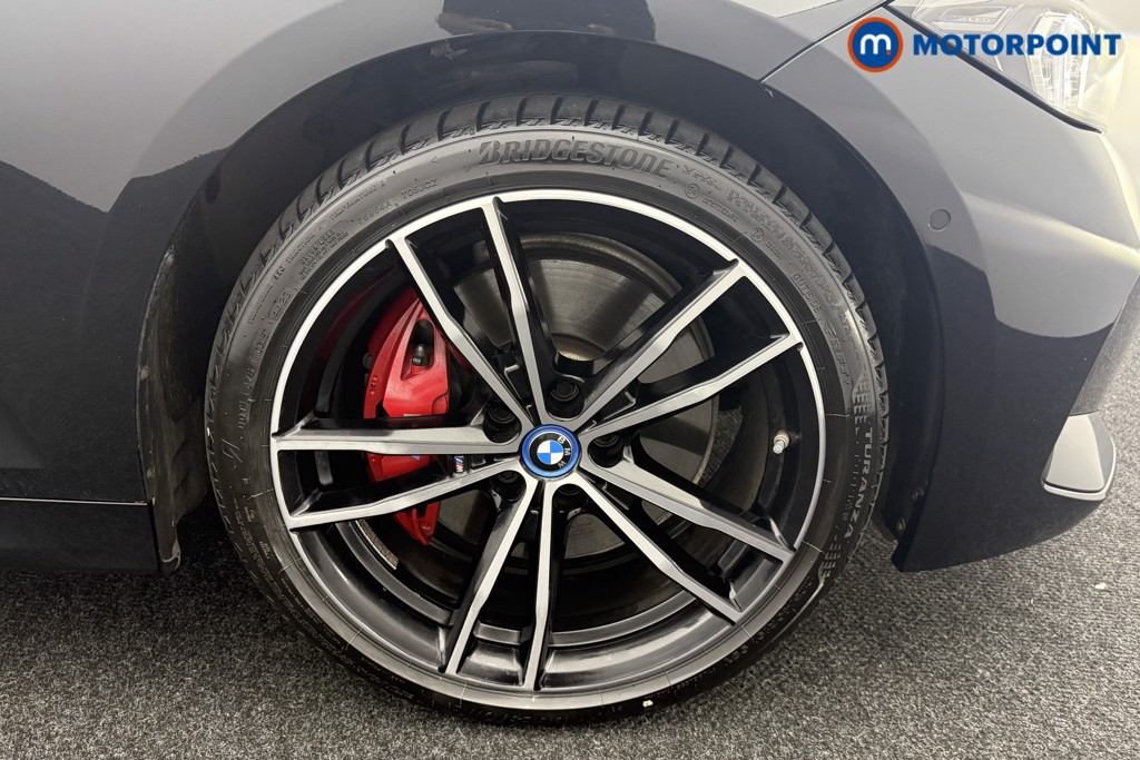 BMW 3 Series M Sport Automatic Petrol Plug-In Hybrid Estate - Stock Number (1560988) - 29th supplementary image