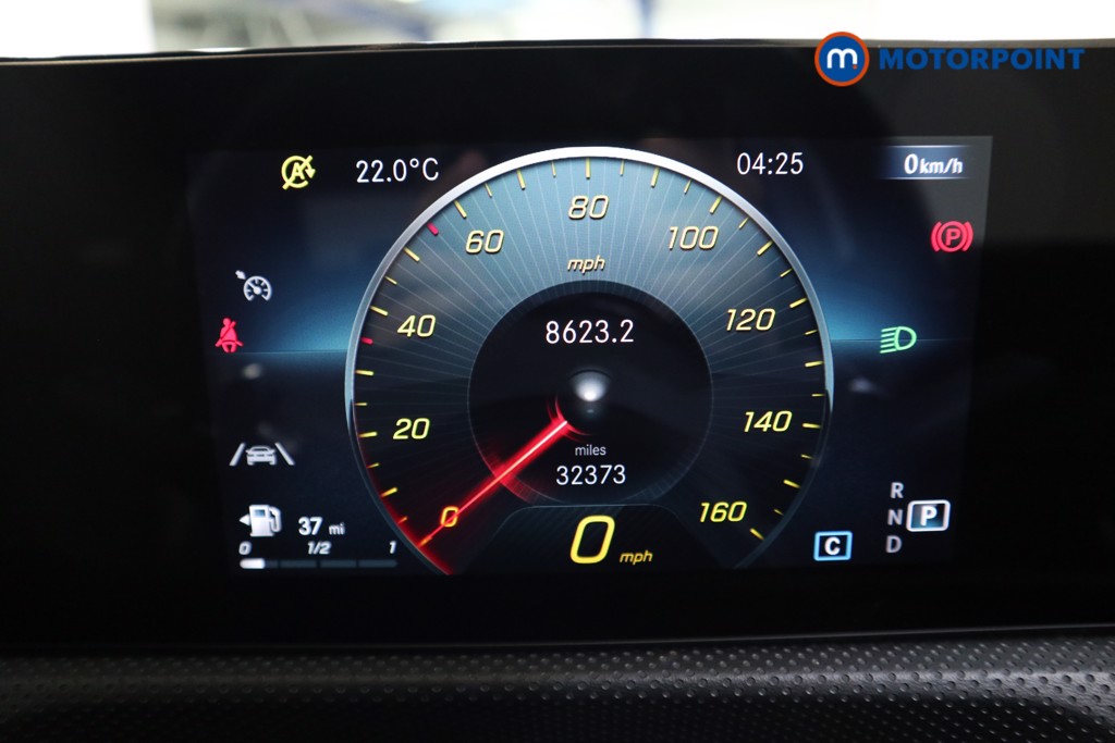 Mercedes-Benz A Class Amg Line Executive Edition Automatic Petrol Hatchback - Stock Number (1562834) - 3rd supplementary image