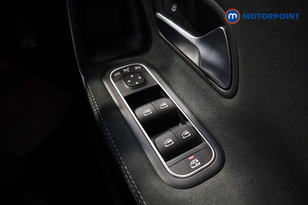 Mercedes-Benz A Class Amg Line Executive Edition Automatic Petrol Hatchback - Stock Number (1562834) - 6th supplementary image