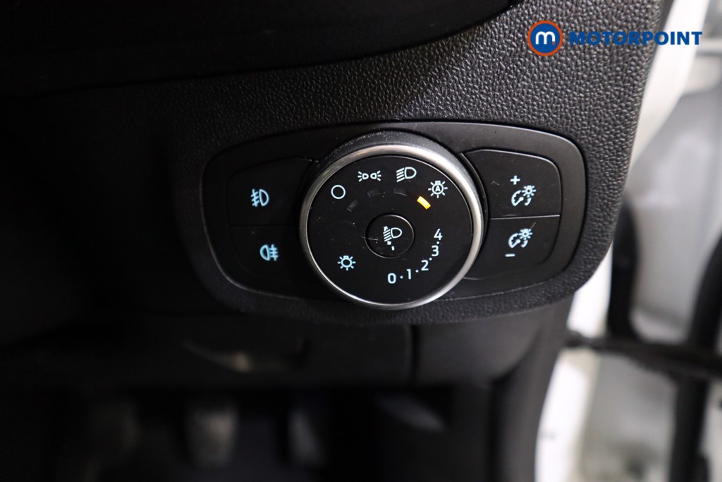 Ford Fiesta Titanium Manual Petrol Hatchback - Stock Number (1563412) - 9th supplementary image